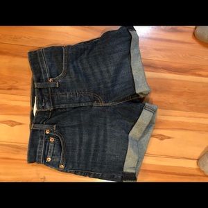 NWOT Levi’s Stretch Denim Wedgie Shorts Size 25
